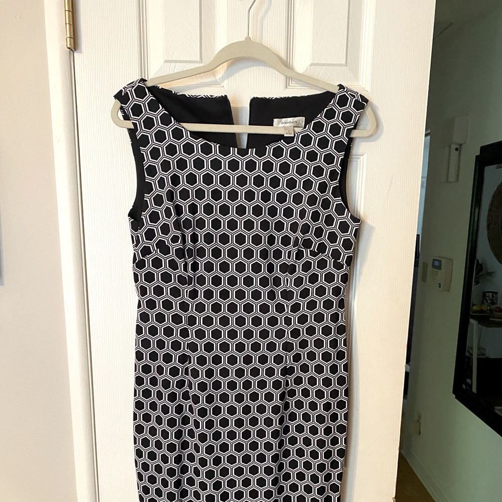 Black and White Sheath Dress Size 8